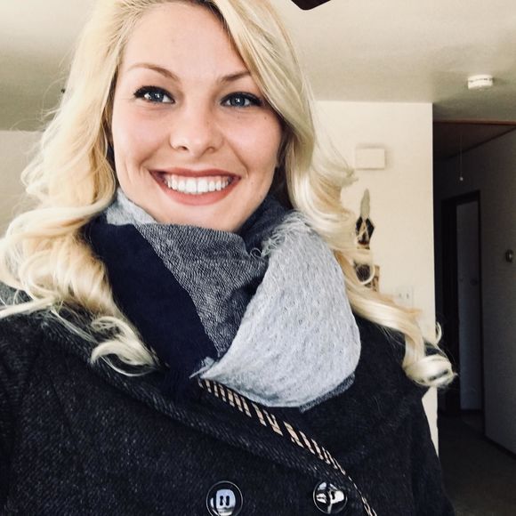 Meet your Posher, Beverly - Picture 1 of 1